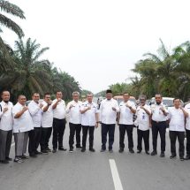 Jalan PT SIR Diresmikan, Warga Ucapkan Terima Kasih Kepada Gubri