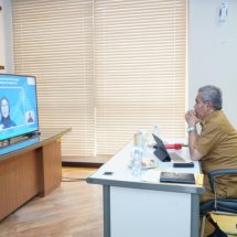 PJ Bupati Kampar Jadi Narasumber Webiner Literasi Digital Wilayah Sumatera dan Sekitar