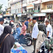 Hari Pertama Ramadhan, Pj Bupati Kampar Tinjau Pasar Bangkinang Kota