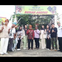 6 Orang Mahasiswa Jerman Kunjungi Agrowisata UIR