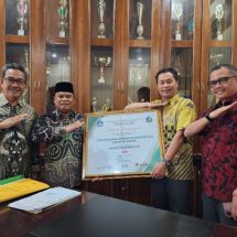 Disdikpora Kampar Raih Piagam Penghargaan Merdeka Belajar Tingkat Madya