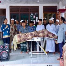 Dunia Pendidikan Kabupaten Kampar Berduka, Pj Bupati Kampar Melayat Ke Rumah Salah Satu Tokoh Pendidikan Kampar