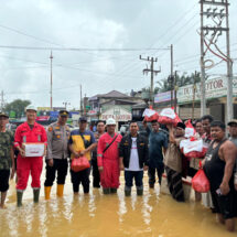 Pemkab Kampar Sigap Tangani Warga Terdampak Banjir di Tapung Hulu