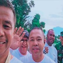 Retreat Bupati dan Wabup Kampar di Akmil Magelang Mendaki Ke Puncak Gunung Tidar