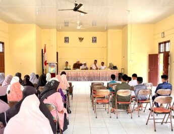 Kepala KUA Salo Buka Secara Resmi TC Calon Peserta Kafilah MTQ Kecamatan Salo
