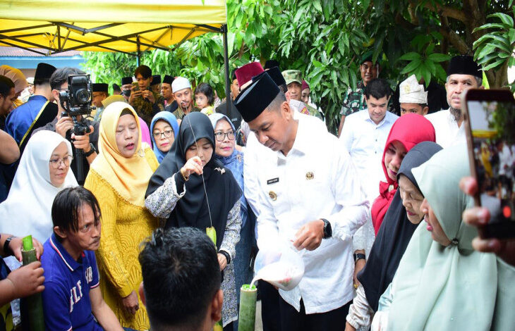 Bupati Ahmad Yuzar: Lestarikan Tradisi Raya Enam Dengan Kuliner Lomang