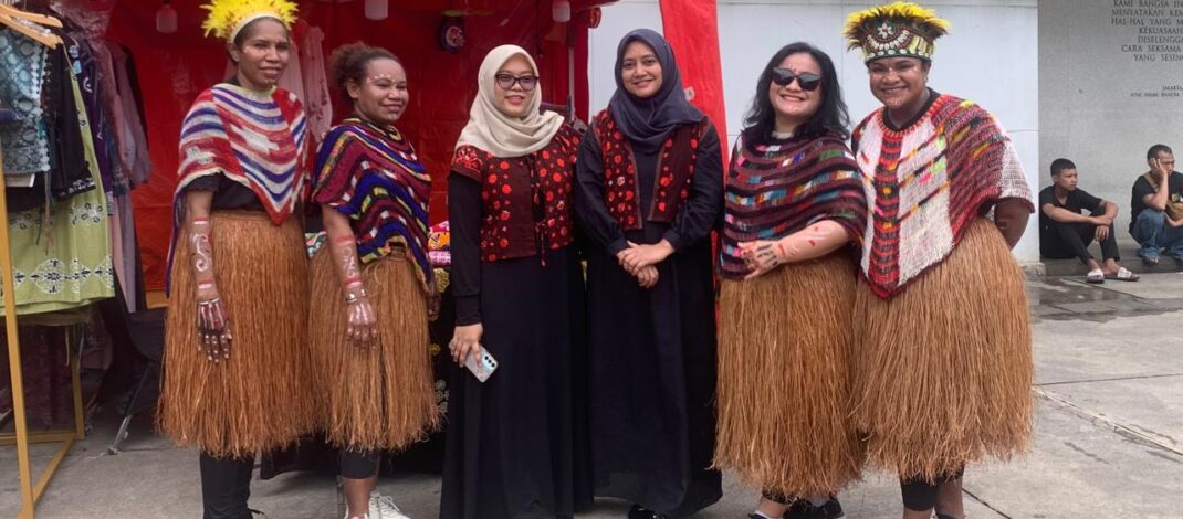 Rumah Batik Serunai Kampar Tampil Memukau di Ajang Gema