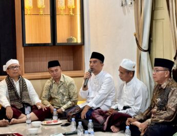 Suasana Keakraban Alumni Darussalam di Rumah Dinas Ketua DPRD Kampar, Perkuat Ilmu dan Raih Keridhaan Allah
