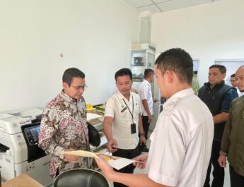 Hendry Munief Kunjungi PLUT UMKM dan Riau Creative Hub, Temukan Sejumlah Kendala Terima Usulan