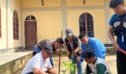 Ekoteologi Satukan Hati, Penyuluh Agama KUA Salo Tanam Pohon di Gereja Wujudkan Kerukunan Umat Beragama