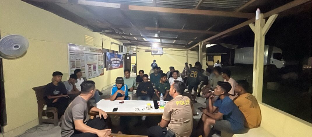Tuntut Pembebasan Warga, Puluhan Masyarakat Sungai Jalau Geruduk Polsek Kampar
