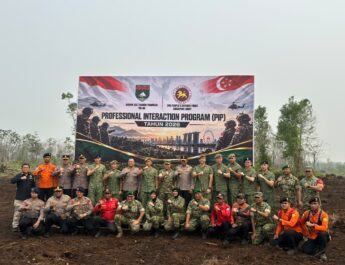 Kapolres Kampar Ikuti Simulasi Pemadaman Karhutla dari Kodam XIX/TT dan PDF Singapura