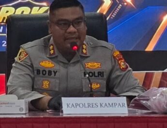 Kapolres Kampar Beri Ucapan Selamat Kepada Ketua PWI Syawal