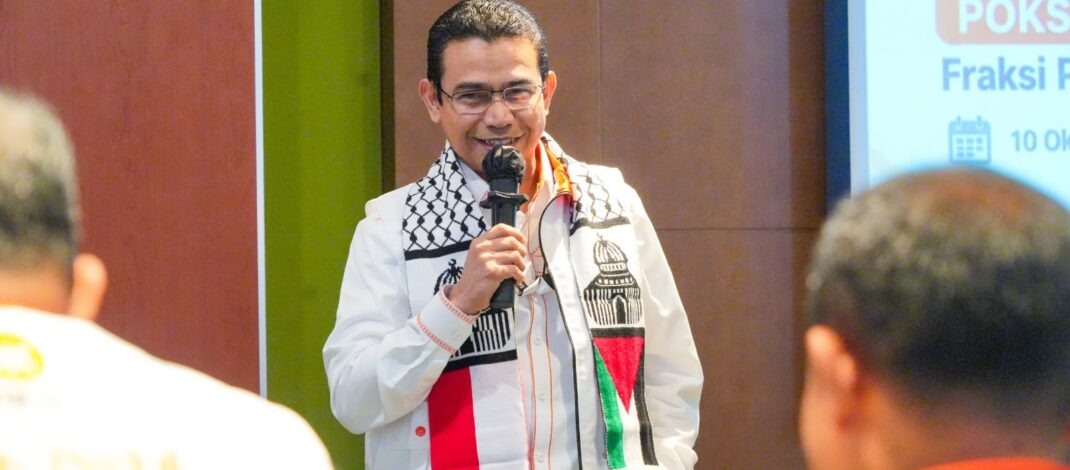 Hendry Munief Bedah Program Mitra Komisi VII DPR RI saat Bimteknas DPP PKS se-Indonesia